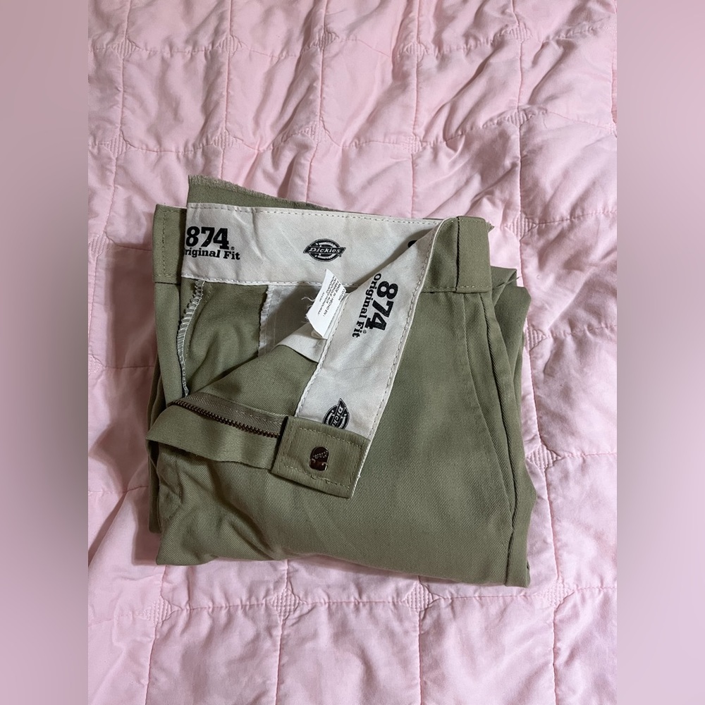 Distressed Dickies tan cargo pants 32x30
